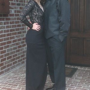 Beautiful Black Lace Formal dress w/ leg slit